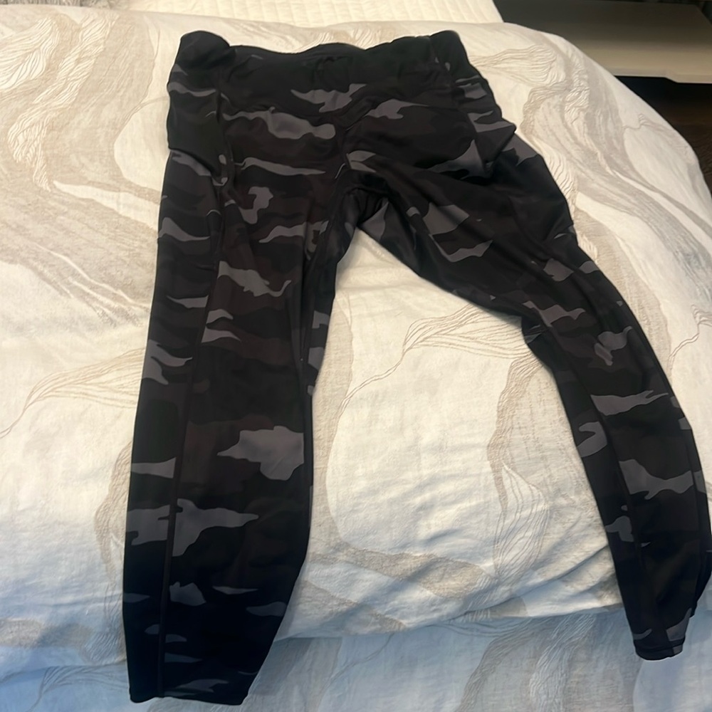 Athleta camo leggings